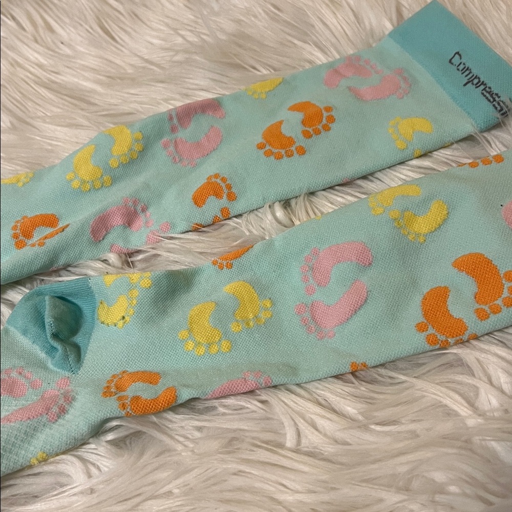 Colorful Footprint Compression Socks - Picture 6 of 8